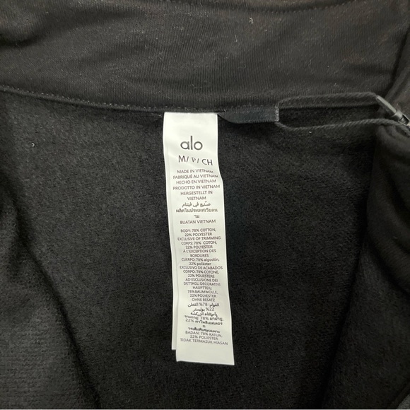 ALO Yoga Unisex Black Quarter-Zip Hoodie and Jogger Set - Picture 6 of 14